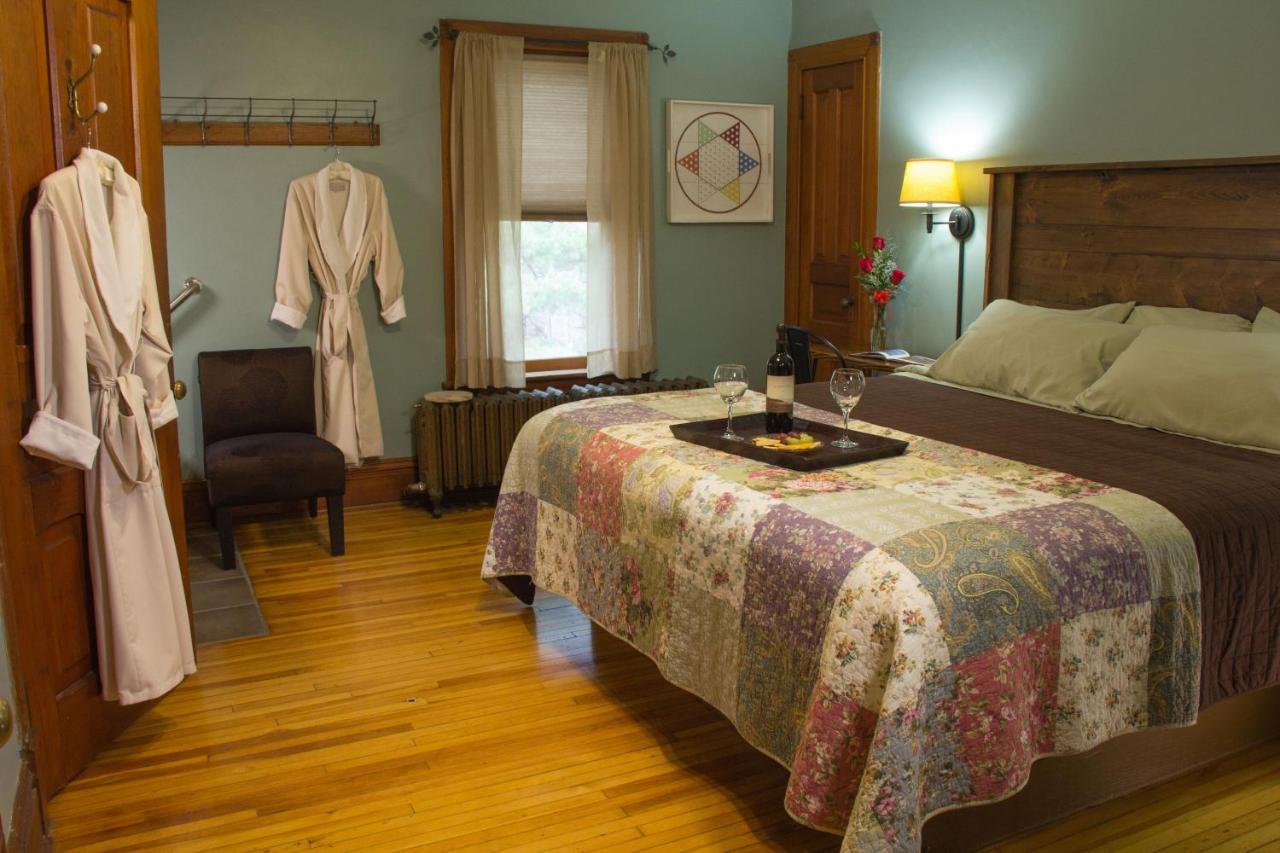 Pinehurst Inn Bed & Breakfast Bayfield Εξωτερικό φωτογραφία